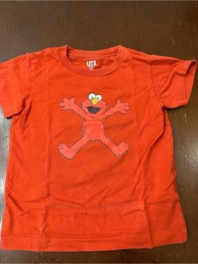 Uniqlo x KAWS Kids Red Short Sleeve Tee